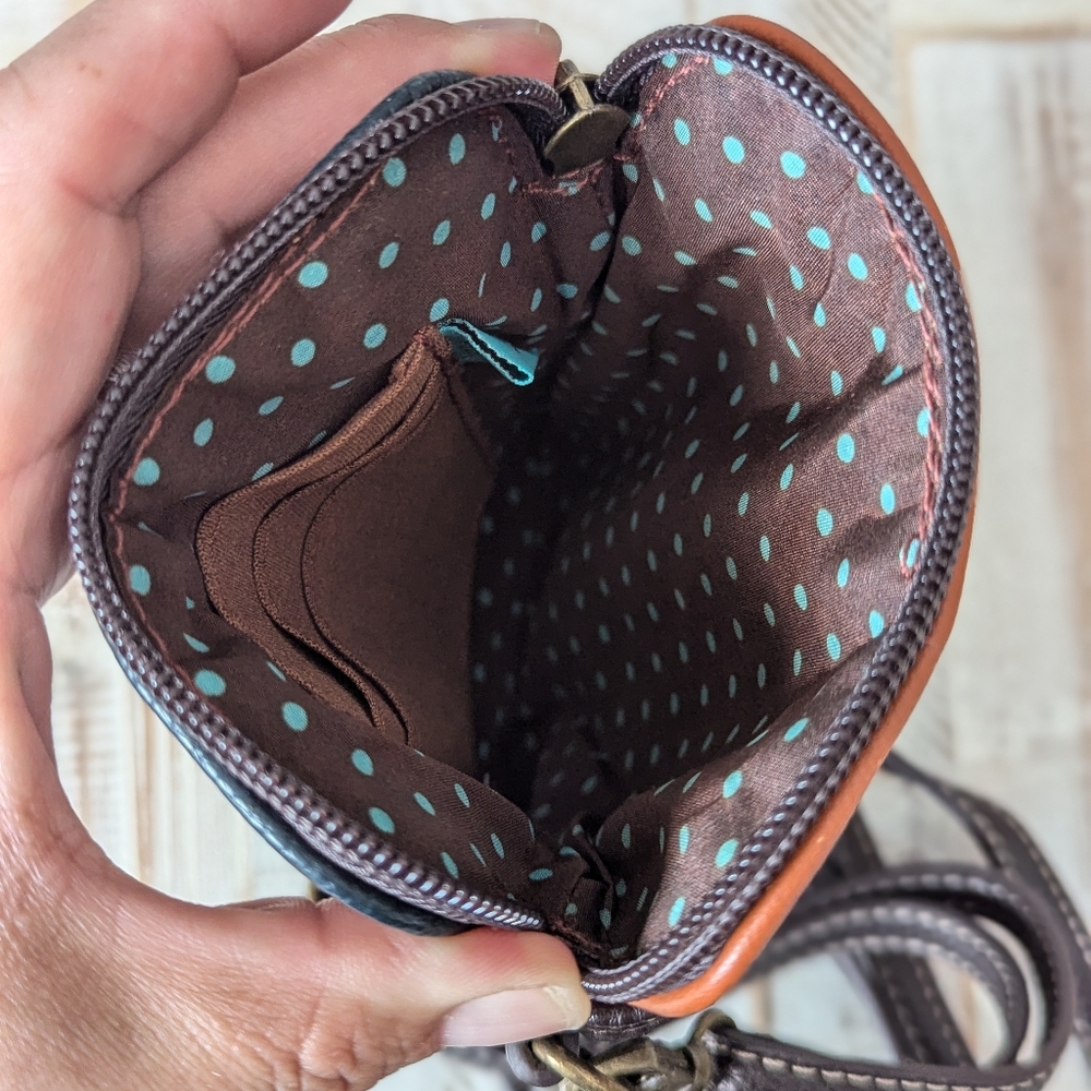 CHALA Sunflower Bee Crossbody Bag - Picture 6 of 6